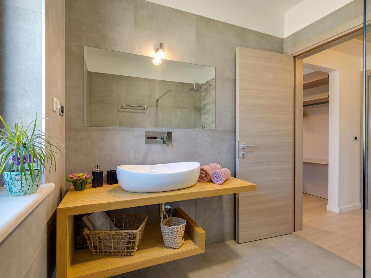 Villa Flora Vabriga Tar-Vabriga Eksteriør billede